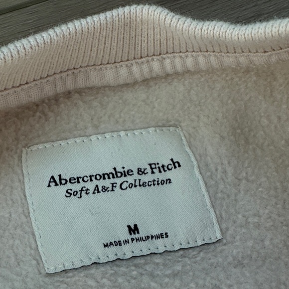 Abercrombie & Fitch Aspen Graphic Crewneck - Off-White - Picture 2 of 3